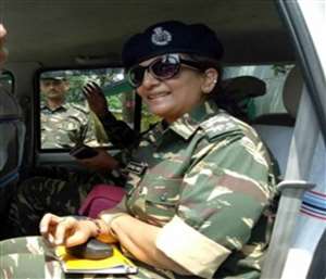 आईजी ने कहा कि सीआरपीएफ ने कश्मीरी युवाओं को बेहतर भविष्य चुनने में उनकी मदद करने का निर्णय लिया है।