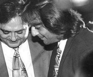 पिता सुनील दत्त के साथ बॉलीवुड अभिनेता संजय दत्त, तस्वीर- Instagram: duttsanjay