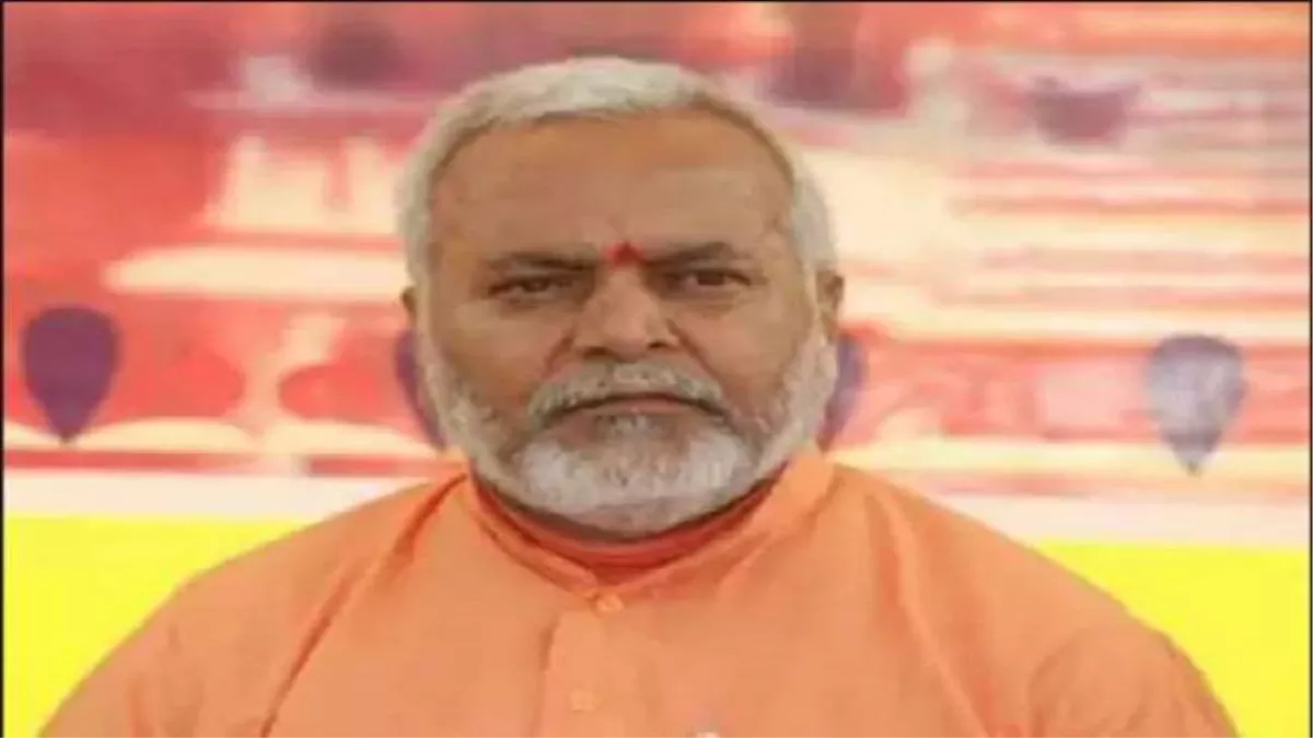 पूर्व केंद्रीय मंत्री स्वामी चिन्मयानंद के खिलाफ दुष्कर्म केस वापसी पर  इलाहाबाद हाई कोर्ट का फैसला सुरक्षित - Allahabad High Court decision  reserved on ...