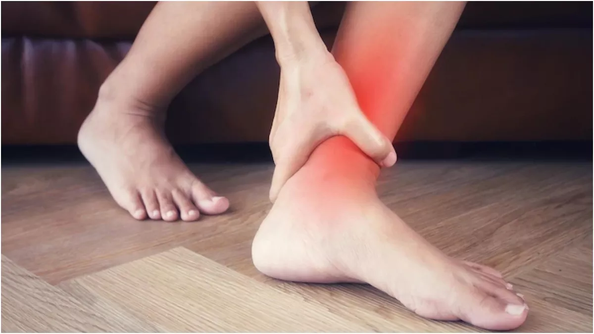 Cholesterol बढ़ने का संकेत देते हैं हाथ और पैर में नजर आ रहे ये लक्षण, जल्‍द हो जाएं सावधान!
