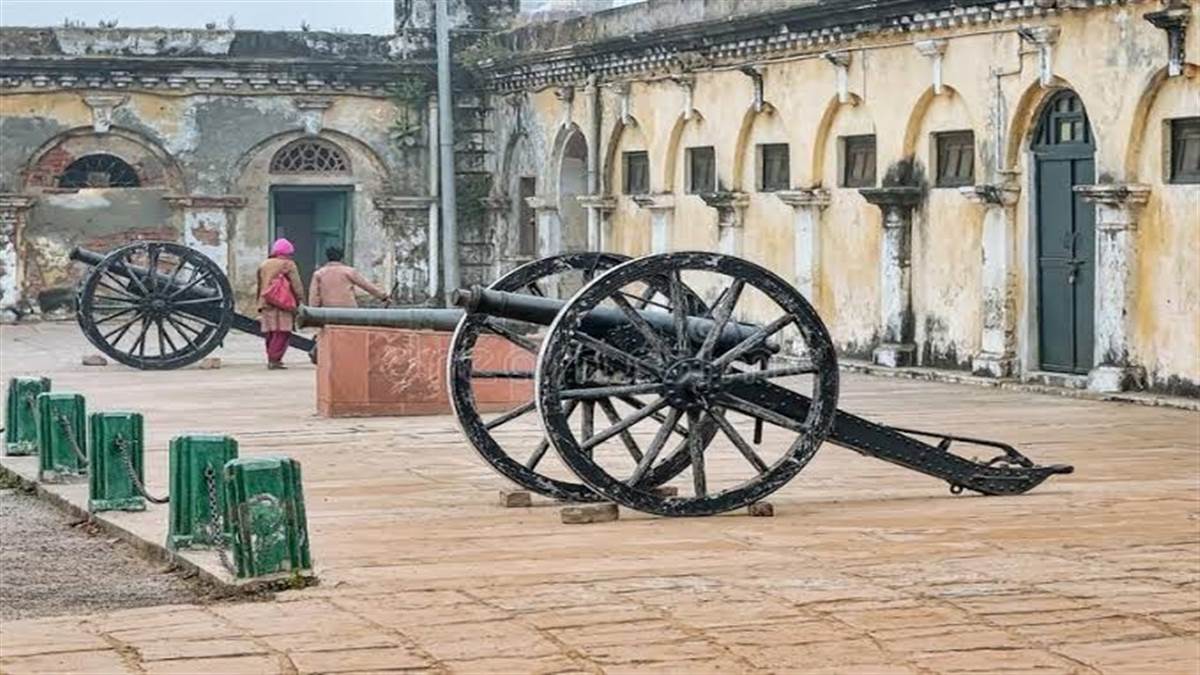 Ramnagar Fort of Varanasi : भव्यता की छांव में धरोहर, राजसी ऐश्वर्य की कई कहानी - ramnagar fort of varanasi heritage in shade of grandeur many stories of majestic opulence Jagran Special