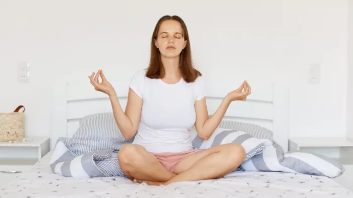 Bed time Yoga: अच्छी नींद के लिए रोजाना करें ये योगासन