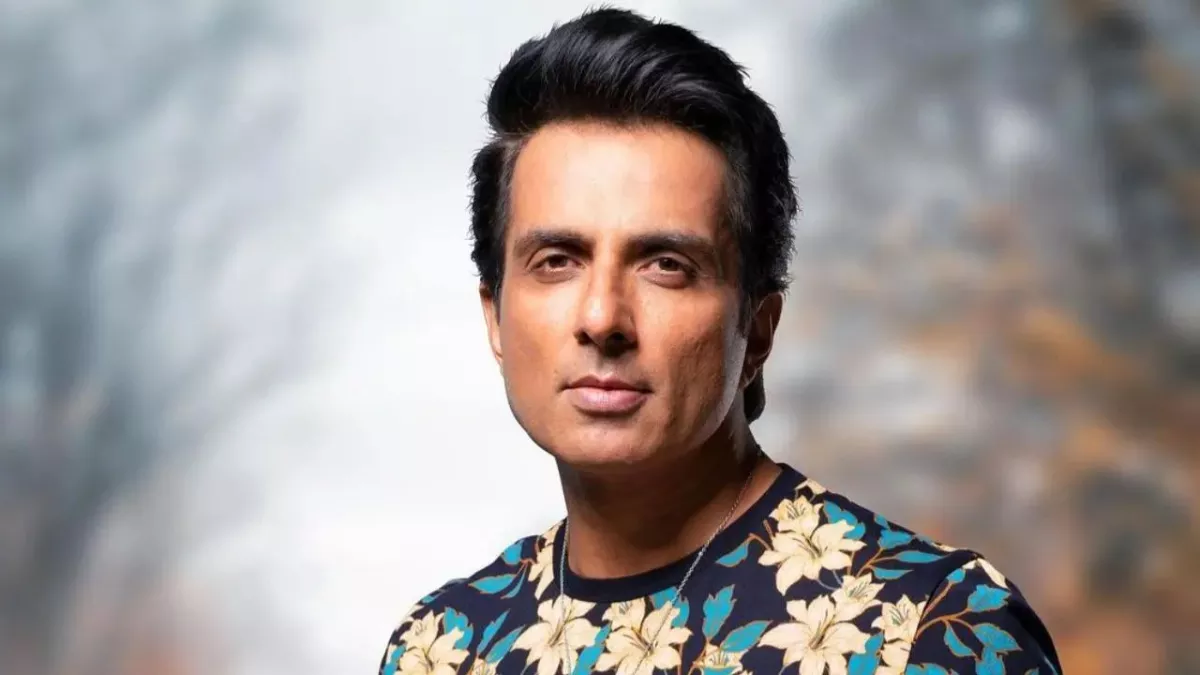 Sonu Sood Birthday कुछ ही रूपये लेकर मुंबई आए थे सोनू सूद इन फिल्मों से  कमाया नाम पैनडेमिक में बने मसीहा - Happy Birthday Sonu Sood Struggle Movies  and role during Coronavirus