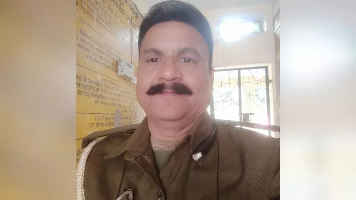 West Champaran News: गिरफ्तार हाेमगार्ड का फाइल फोटो।