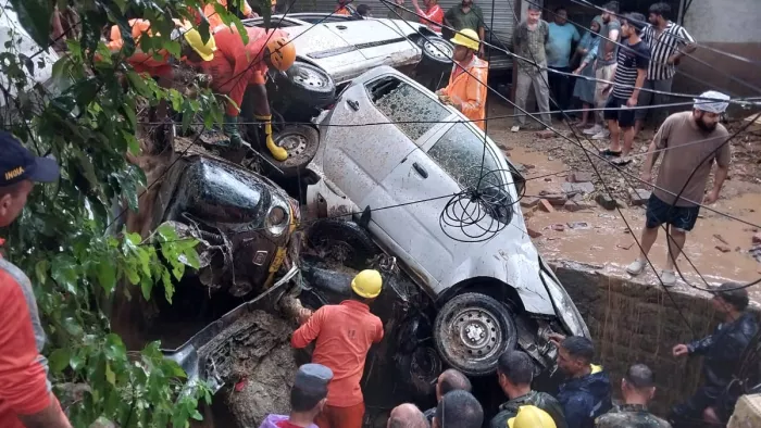 Himachal Disaster: प्रकृति का गुस्सा या मानवीय भूल? मंडी में बारिश का कहर जारी (जागरण फोटो)