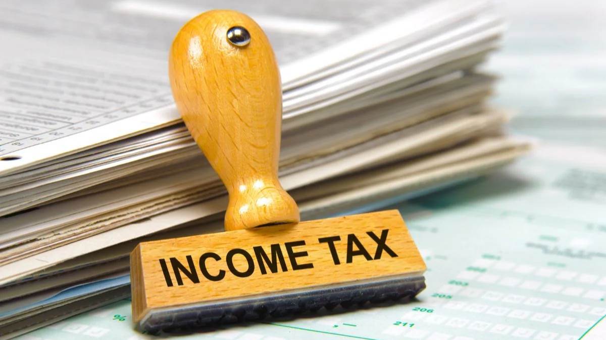 https://www.jagranimages.com/images/newimg/29072025/29_07_2025-income_tax_23998129.jpg