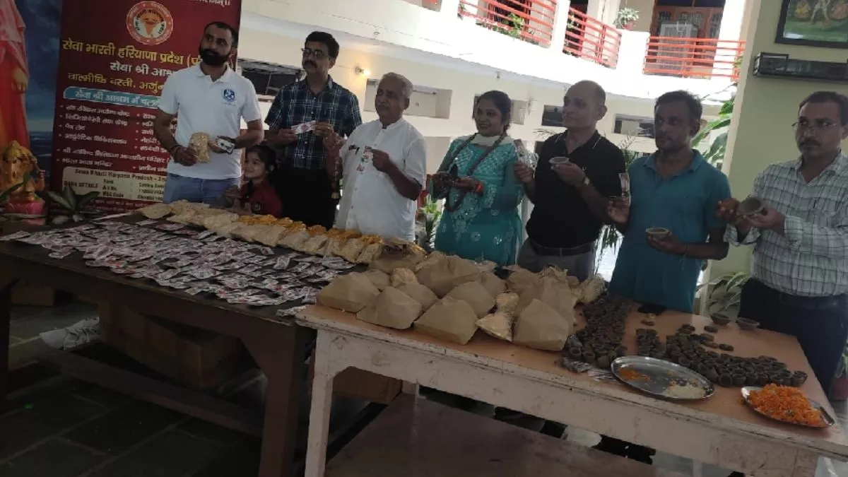भाइयों की कलाइयों पर सजेंगी गाय के गोबर से बनी राखियां, करनाल में रक्षाबंधन से पहले अनोखा पहल