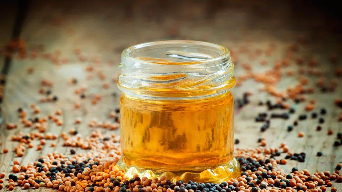 https://www.jagranimages.com/images/newimg/29072025/29_07_2025-mustard_oil_1_23997716.jpg