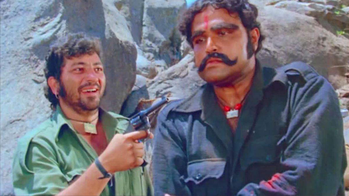 https://www.jagranimages.com/images/newimg/29072025/29_07_2025-sholay_2_23997944.jpg