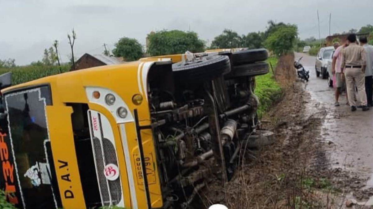 https://www.jagranimages.com/images/newimg/29072025/29_07_2025-una_school_bus_accident_23997464.jpg