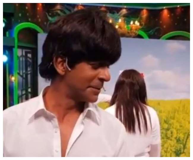Shahrukh Khan की 'डीडीएलजे' के इस सीन पर सुनील ग्रोवर ने की कॉमेडी, वीडियो में दिखा नया ट्विस्ट
