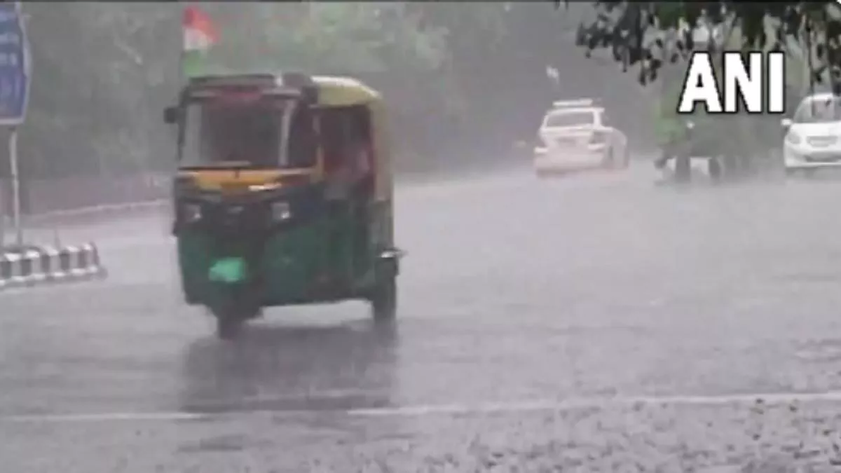 Weather Update Today: यूपी के 25 जिलों में भारी बारिश के आसार, IMD ने जारी किया अलर्ट; जानें- देशभर के मौसम का हाल