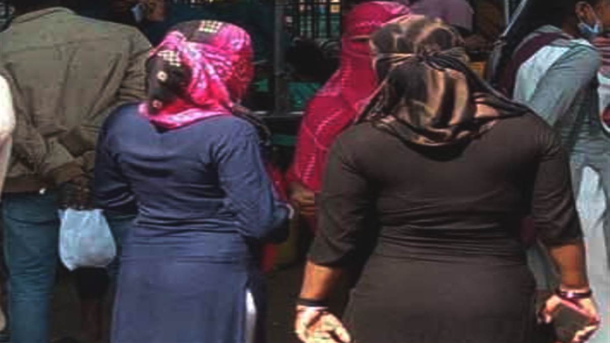 https://www.jagranimages.com/images/newimg/29082022/29_08_2022-hidden_camera_in_girls_hostel__23024776.jpg