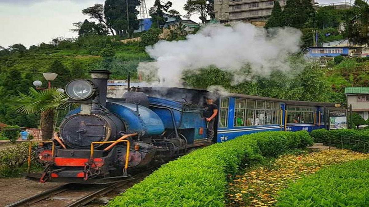 Darjeeling Toy Train दार्जिलिंगघूम के बीच शुरू होगी चार और ट्वाय