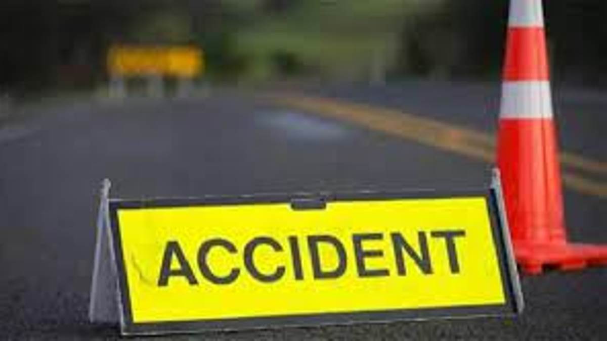 madhepura road accident two women and two children killed in scorpio auto collision ten injured