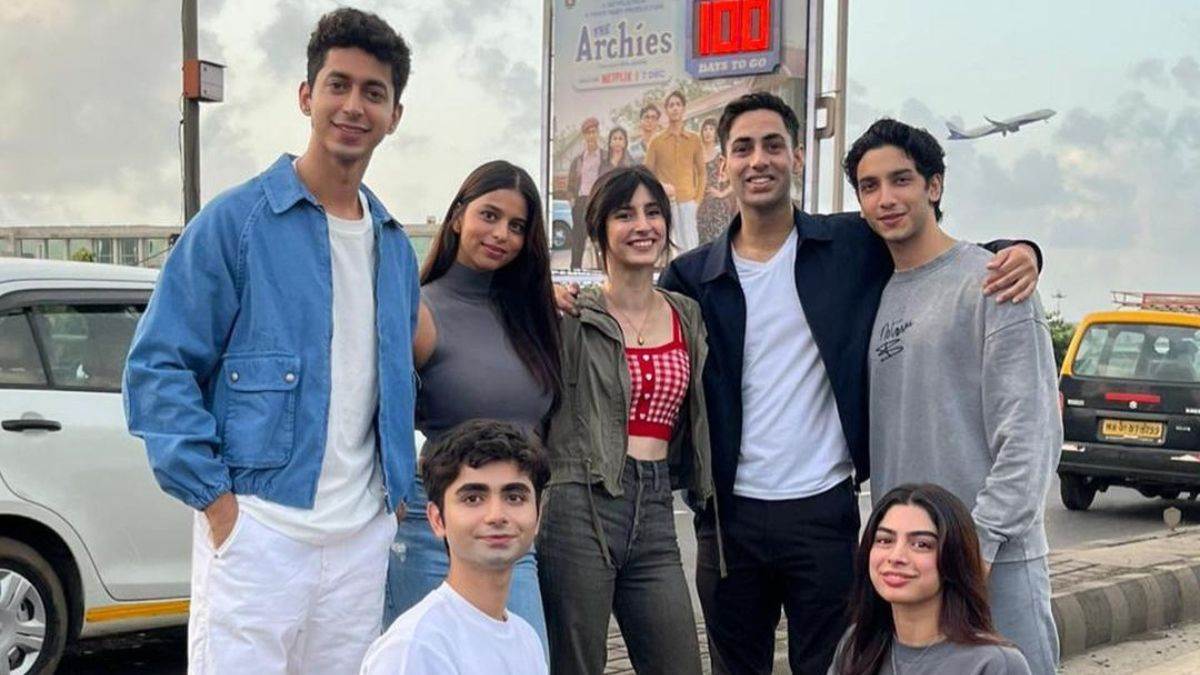 The Archies: 100 दिन बाद रिलीज होगी सुहाना खान की पहली फिल्म, सामने आई 'द  आर्चीज' स्टार कास्ट की लेटेस्ट फोटो - Suhana khan Khushi Kapoor debut film  The Archies will be