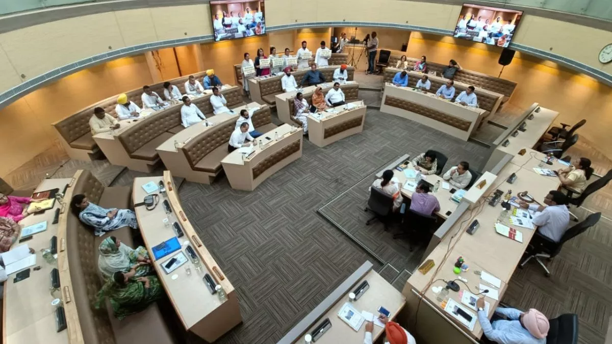 Chandigarh Nagar Nigam House Meeting: संपन्न हुई चंडीगढ़ नगर निगम की हाउस बैठक, पास हुए 11 प्रस्ताव