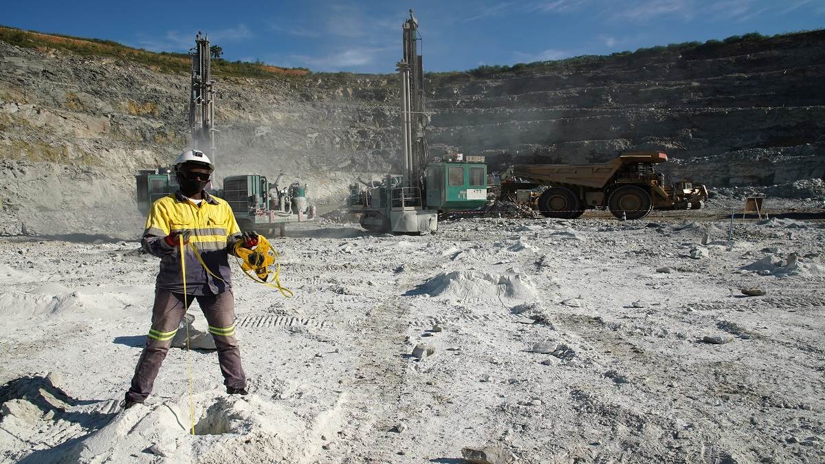https://www.jagranimages.com/images/newimg/29082023/29_08_2023-congo_mine_attack_23516522.jpg