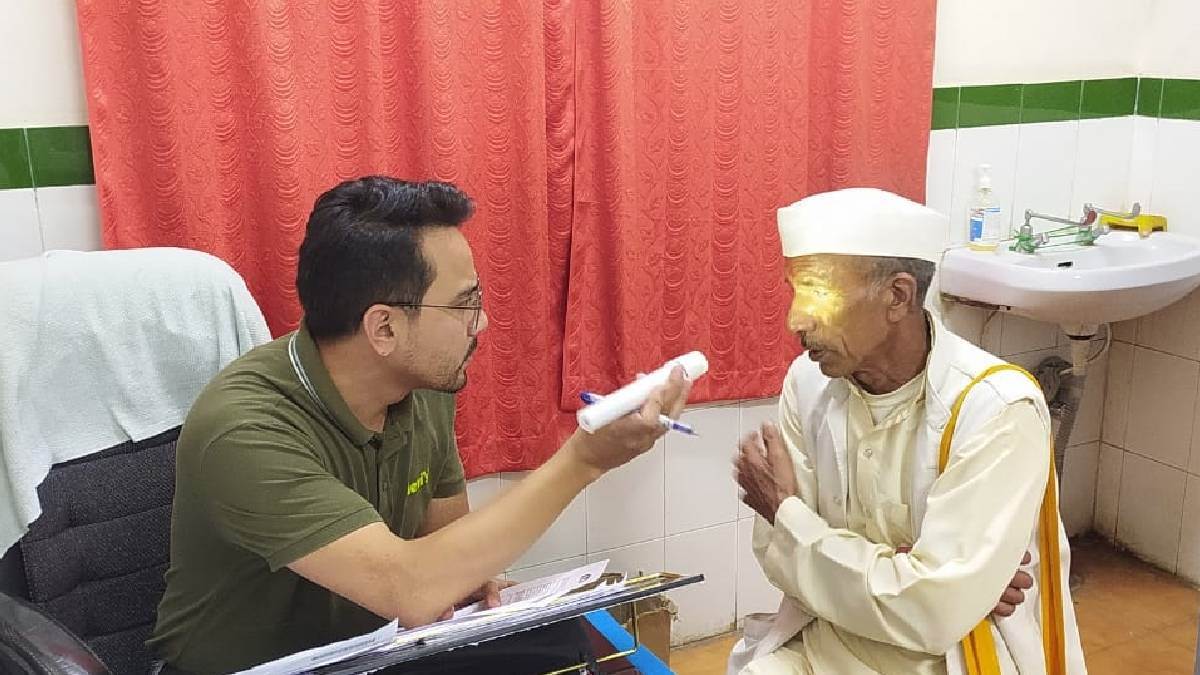 https://www.jagranimages.com/images/newimg/29082023/29_08_2023-eye_flu_23516325.jpg