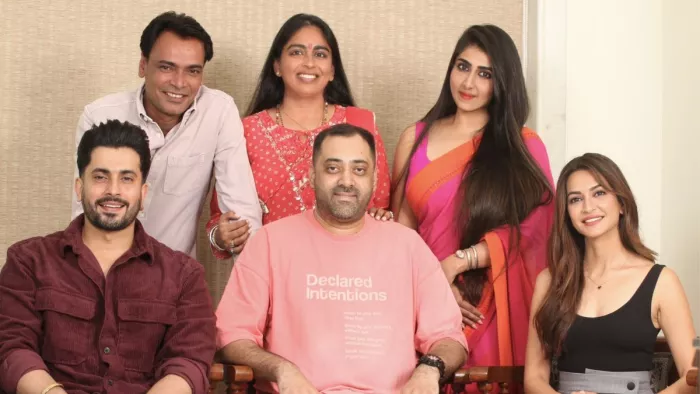'रिस्की रोमियो' में सनी सिंह और कृति खरबंदा (Photo Credit-Instagram)