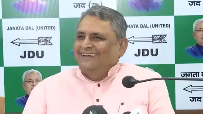 'आप चुनाव में बहुमत दिला दीजिए, हम बता देंगे संयोजक और PM कौन बनेगा' मंत्री विजय चौधरी ने ली चुटकी