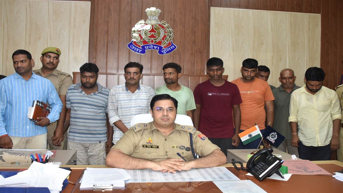 massive scam busted gang of 8 arrested for duping kolkata businessman of rupees 2 crores
