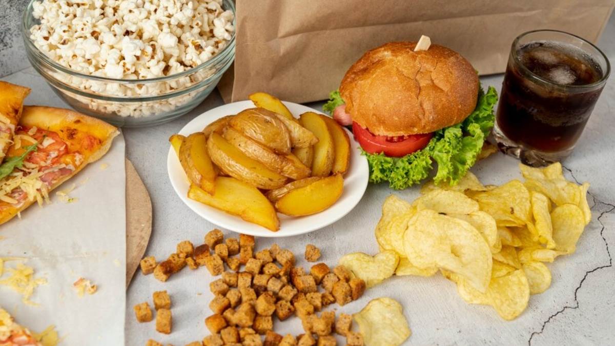 https://www.jagranimages.com/images/newimg/29082024/29_08_2024-foods_6_23786929.jpg