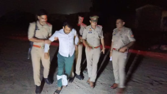 पुलिस ने मुठभेड़ में गिरफ्तार किया बदमाश।