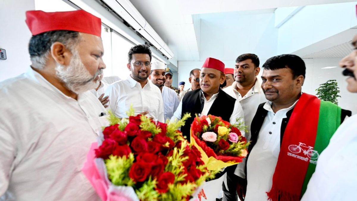 https://www.jagranimages.com/images/newimg/29082025/29_08_2025-akhilesh_yadav_news_24029405.jpg