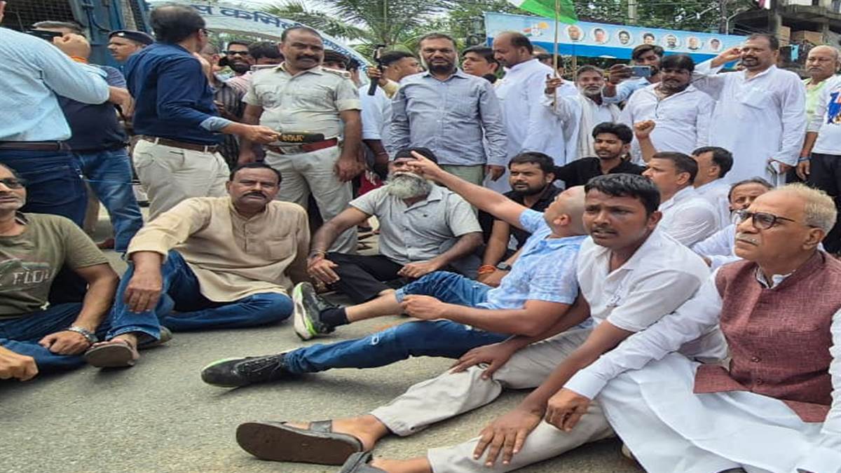 https://www.jagranimages.com/images/newimg/29082025/29_08_2025-bjp_1_24028860_124011302.jpg