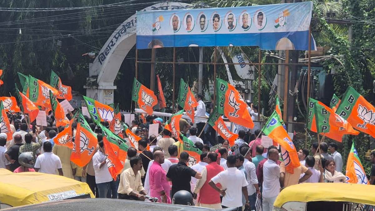 https://www.jagranimages.com/images/newimg/29082025/29_08_2025-bjp_24028860.jpg