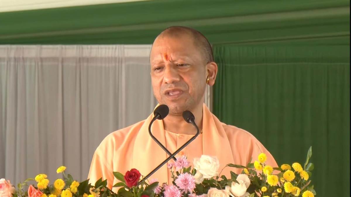 https://www.jagranimages.com/images/newimg/29082025/29_08_2025-cm_yogi_24028863_153357575.jpg