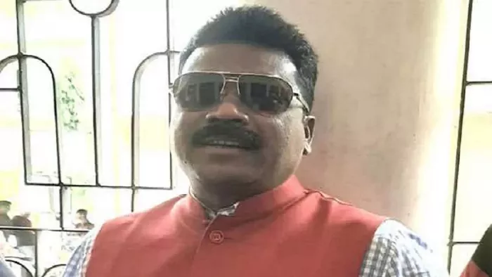 आदिवासी जमीन खरीद मामले में एनोस एक्का सहित नौ दोषी करार किए गए हैं।