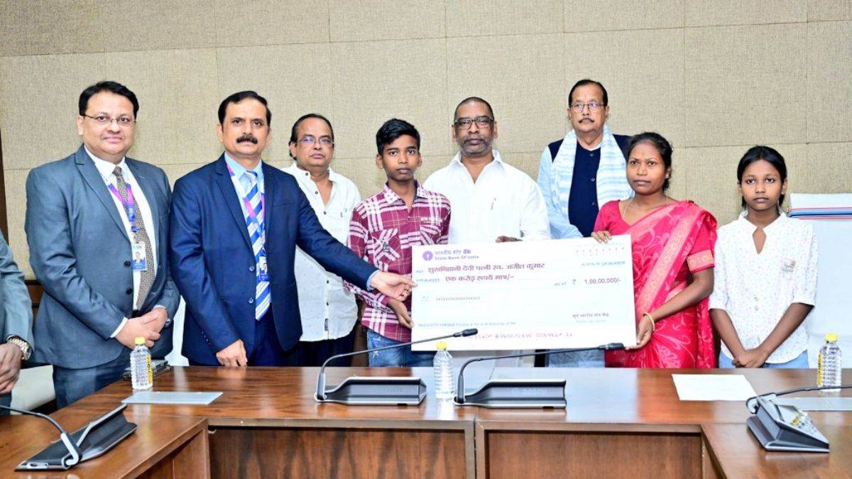 https://www.jagranimages.com/images/newimg/29082025/29_08_2025-hemant_soren_3_24028602.jpg