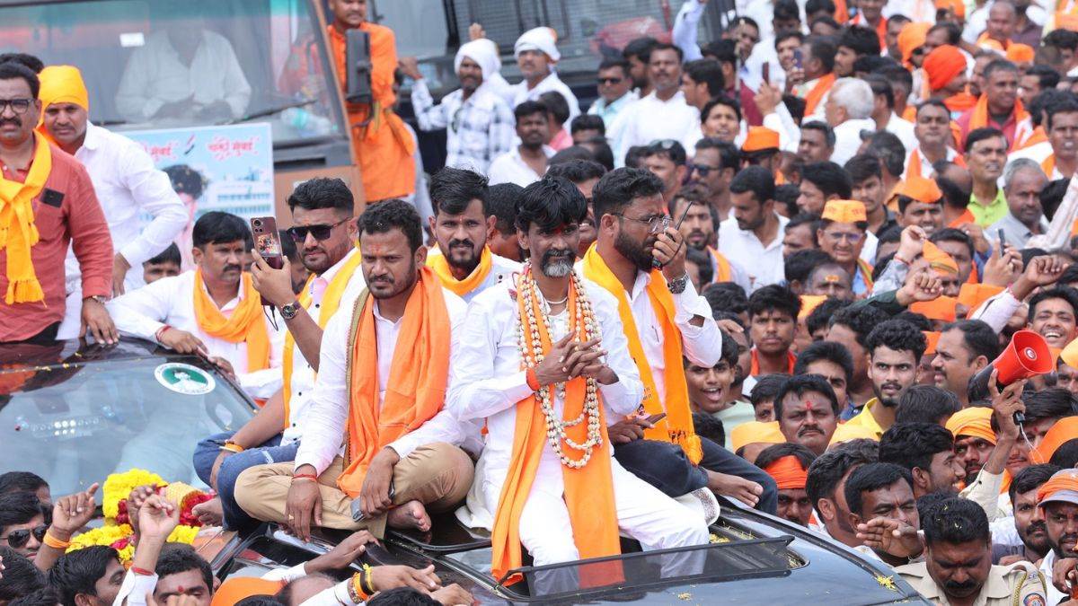 https://www.jagranimages.com/images/newimg/29082025/29_08_2025-jarange_patil_rally_24029394.jpg