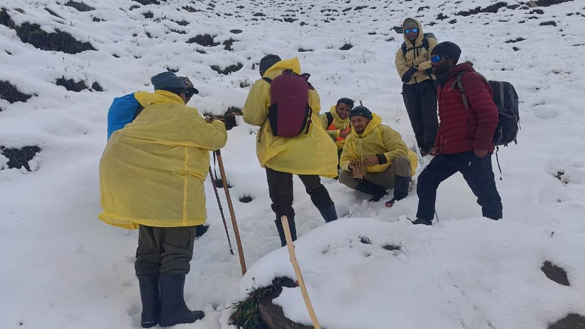 https://www.jagranimages.com/images/newimg/29082025/29_08_2025-ladakh_peak_24028890.jpg