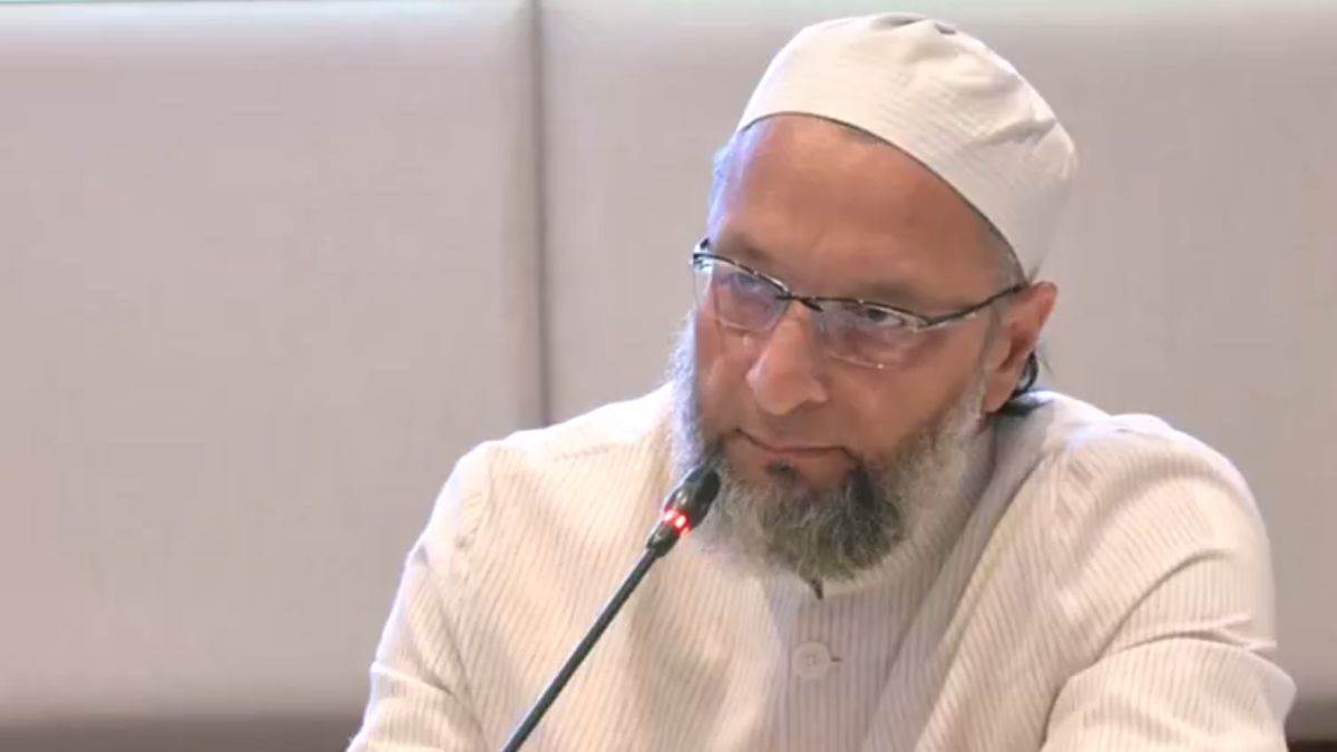 https://www.jagranimages.com/images/newimg/29082025/29_08_2025-owaisi_pm_modi_abuse_24029321.jpg