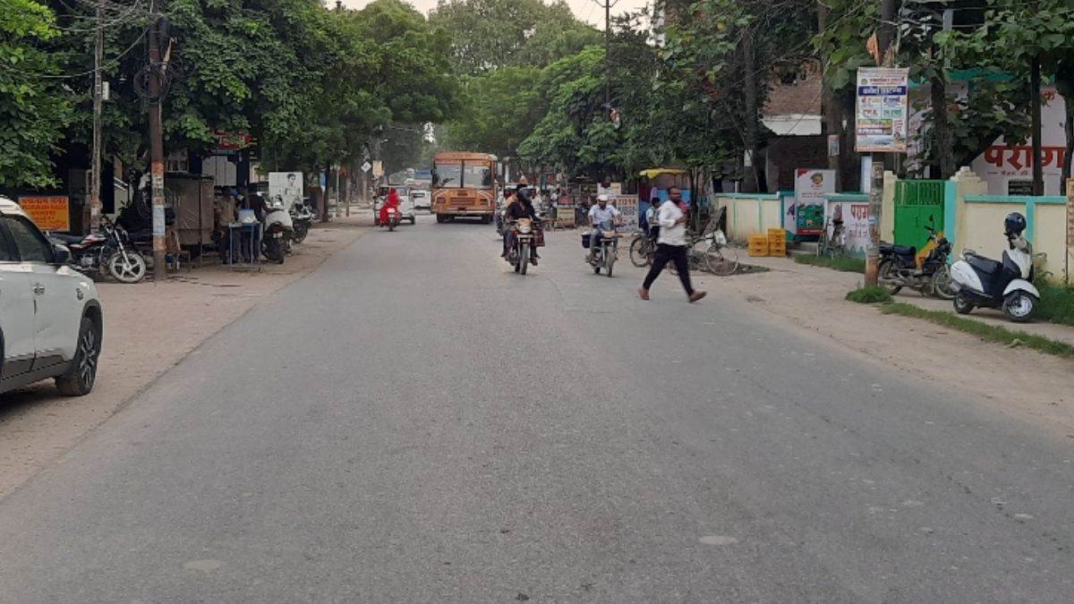 https://www.jagranimages.com/images/newimg/29082025/29_08_2025-road_5_24029184.jpg