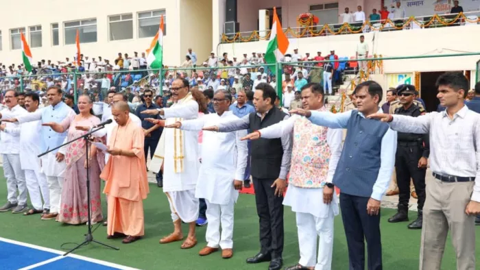 सीएम योगी आदित्यनाथ ने फिटनेस की दिलाई शपथ