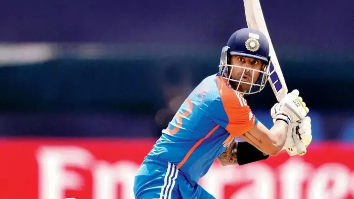 Asia Cup 2025: 4 छक्के जड़ते ही सूर्यकुमार यादव रचेंगे इतिहास, अभी तक सिर्फ रोहित शर्मा ही कर सके हैं यह खास कमाल - suryakumar yadav need 4 sixes to Complete 150