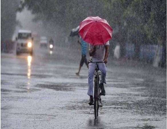 देश के कई इलाकों में आज भी होगी भारी बारिश, चक्रवात 'गुलाब' का असर हैै बाकी