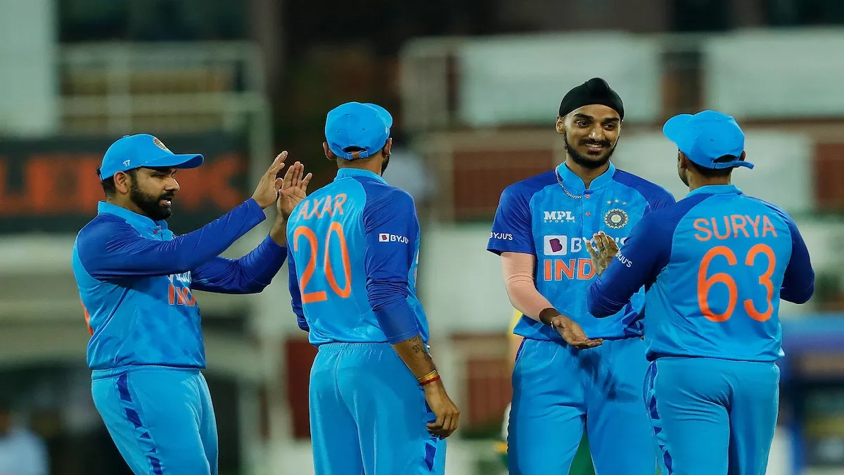 IND vs SA: अर्शदीप सिंह गेंदबाज टीम इंडिया (फोटो क्रेडिट ट्विटर)
