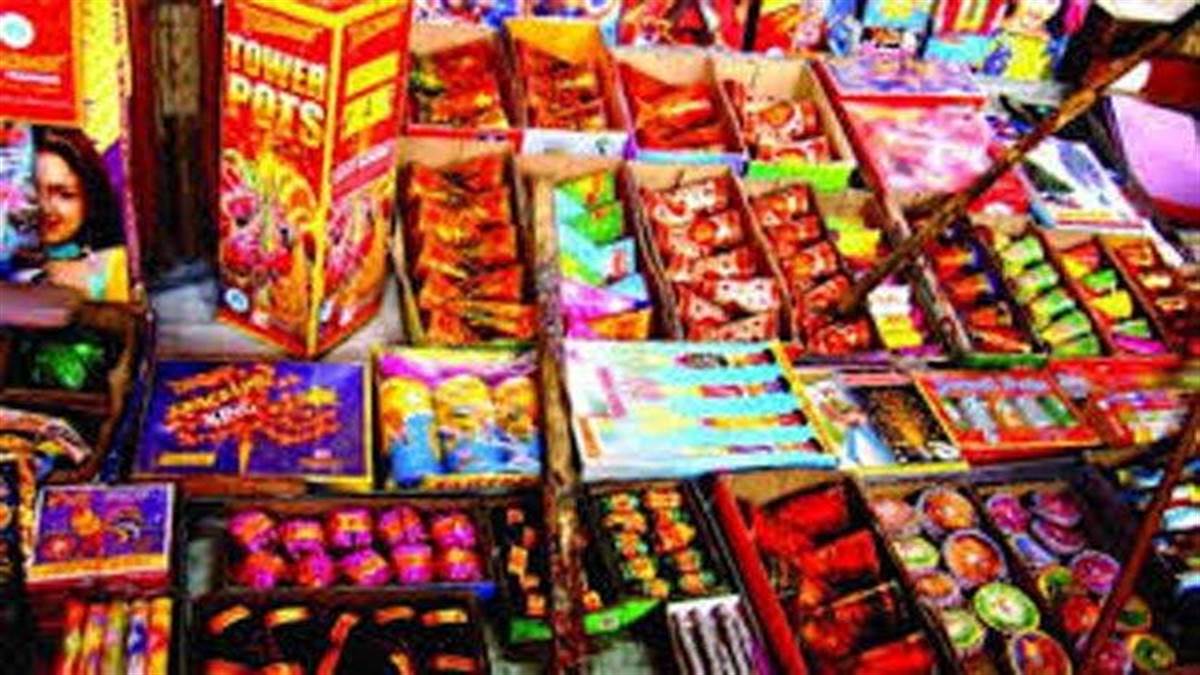 Crackers Ban in Delhi पटाखों पर प्रतिबंध लागू करने के लिए निगम ने हर