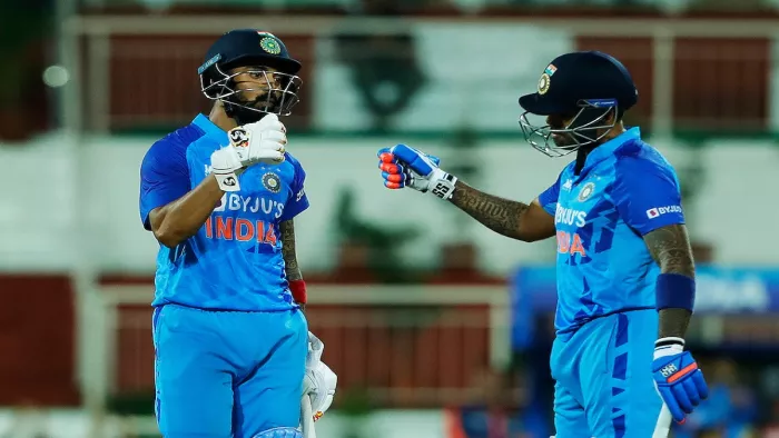 IND vs SA: केएल राहुल और सूर्यकुमार यादव (फोटो क्रेडिट ट्विटर)