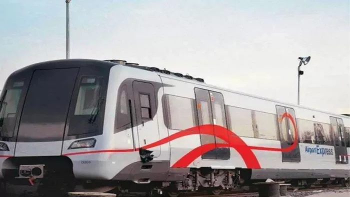 दिल्ली एयरपोर्ट एक्सप्रेस मेट्रो लाइन रफ्तार भरती मेट्रो ट्रेन। फाइल फोटो।