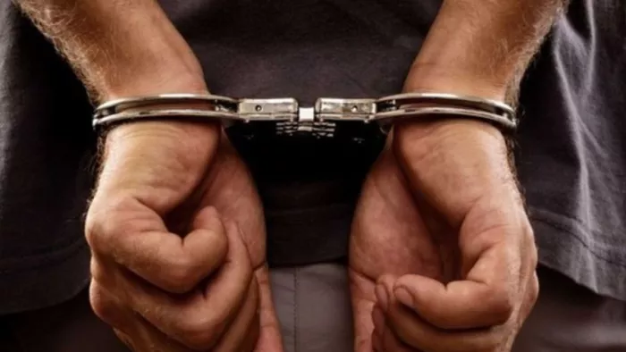 जीआरपी ने आरोपी सफाईकर्मी को मुजफ्फरपुर में गिरफ्तार कर लिया।
