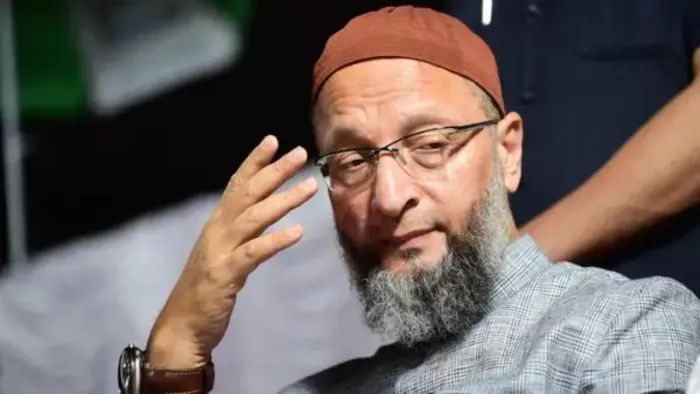 सुन्नी वक्फ बोर्ड के अध्यक्ष इरशादुल्लाह ने असदुद्दीन ओवैसी को घेरा।