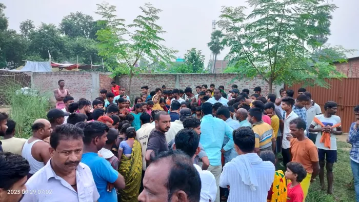 बिहार में अपराधी बेखौफ: औरंगाबाद में एक और हत्या, आक्रोशित ग्रामीणों ने किया सड़क जाम
