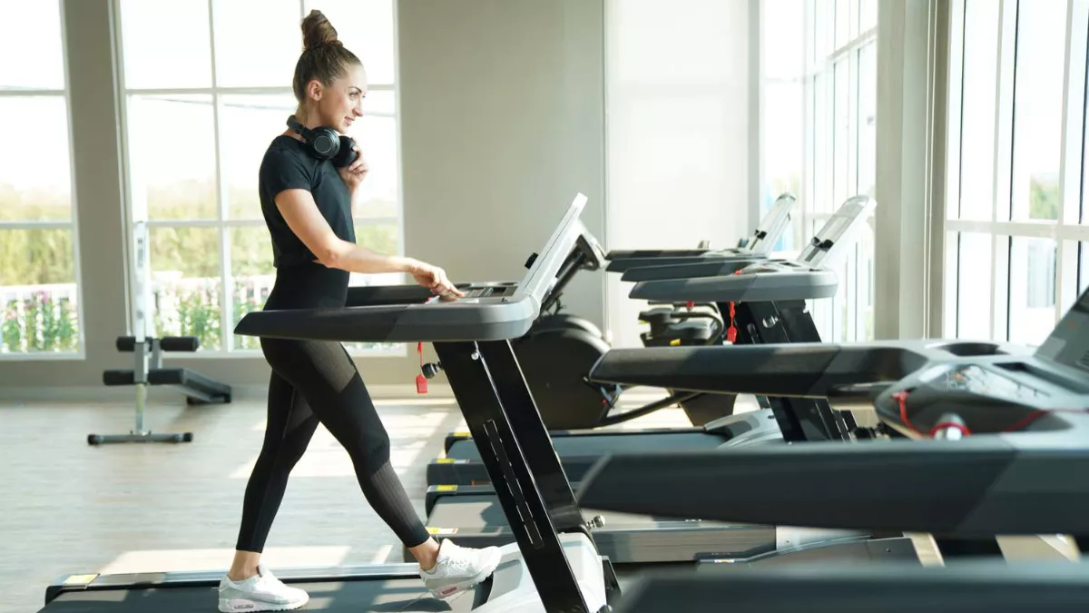 Best Treadmill Brands: बिना जिम जाएं स्लिम फिट बॉडी की चाहत करनी है पूरी? देखें टॉप ट्रेडमिल ब्रांड की लिस्ट