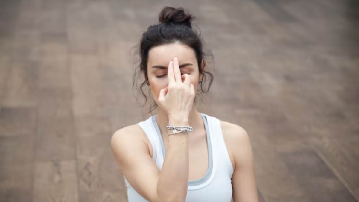 https://www.jagranimages.com/images/newimg/29092023/29_09_2023-facial_yoga_23543348.jpg
